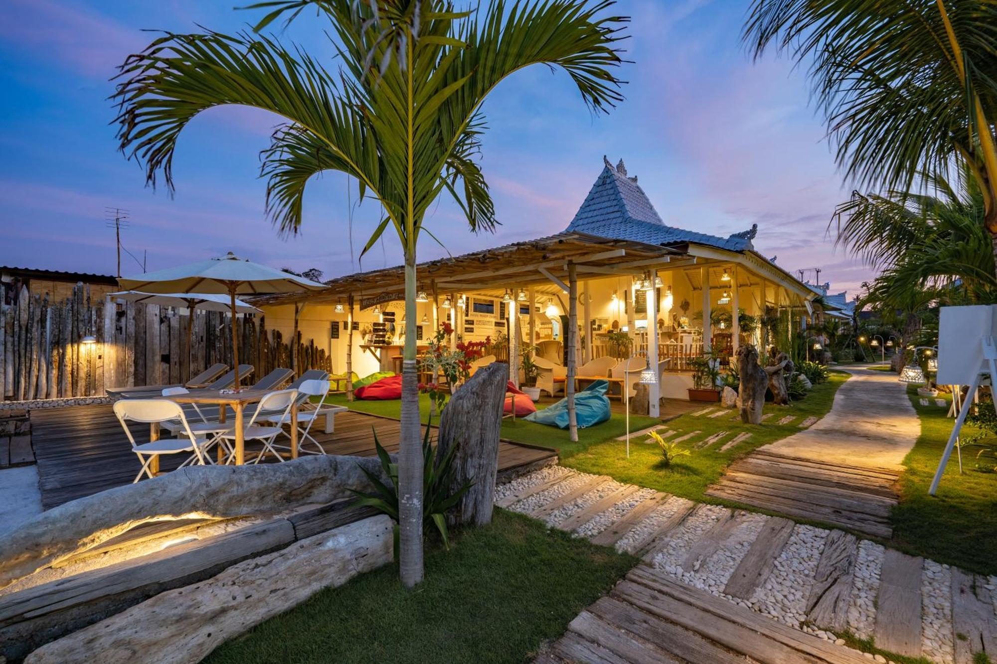 Paus Putih Hotel Нуса-Лембонган Екстер'єр фото